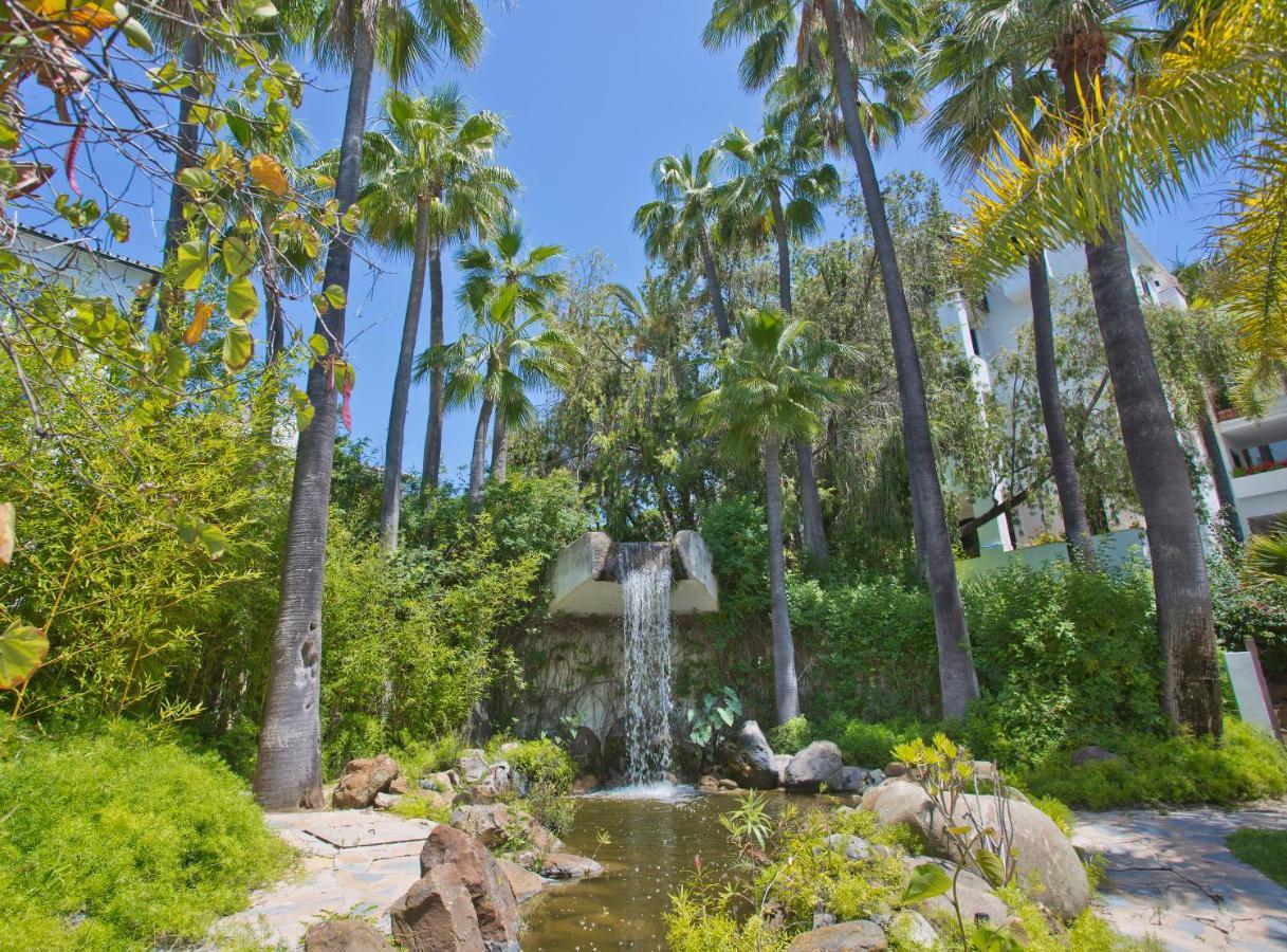 Beachfront Luxury Complex With Tropical Gardens & Pools Marbella Zewnętrze zdjęcie